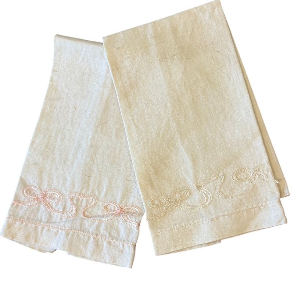 Vintage Retro Set of 2 Embroidered Bow Napkins Kitchen Towels